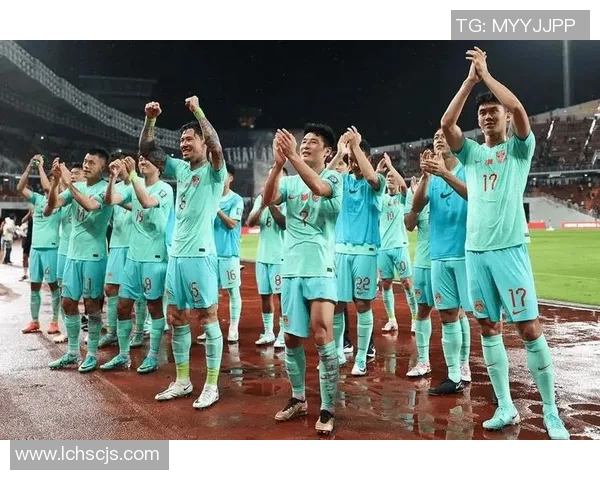 泰国媒体热议本土足球明星表现与未来发展潜力分析