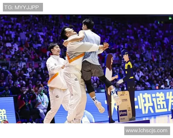 武汉篮球队团队协作引发热议球迷对战术配合与球员默契产生分歧